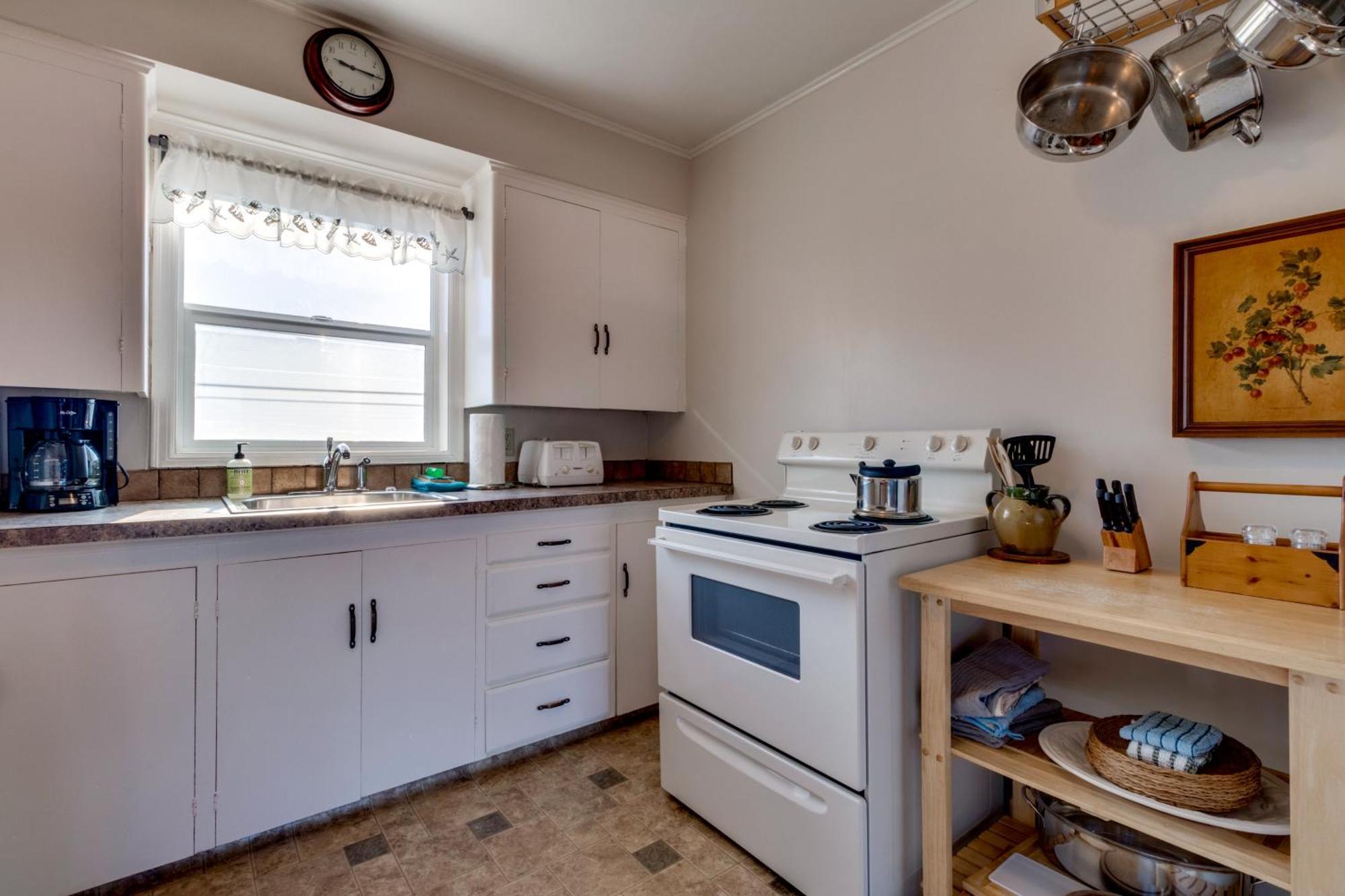 Getaway Oceanfront Lodging Rockaway Beach Exterior photo